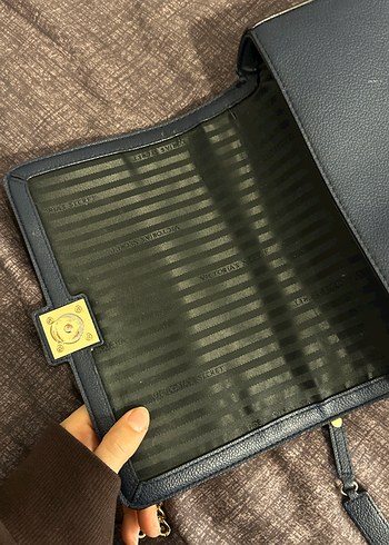 VİCTORİA SECRET ZİNCİRLİ ÇANTA - Görsel 5