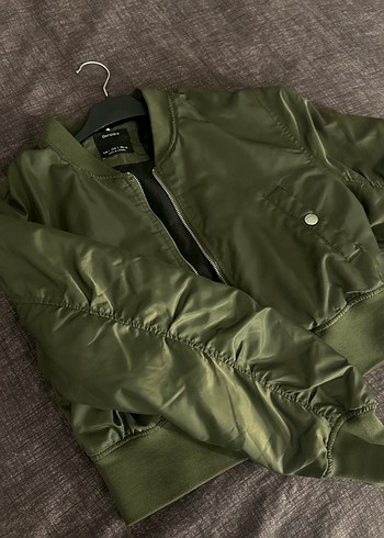 Kadın Haki Fermuarlı Bomber Bershka Ceket - Görsel 2