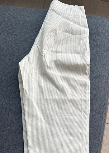 Düğmeli Beyaz Keten Kadın Pantolon - Görsel 3