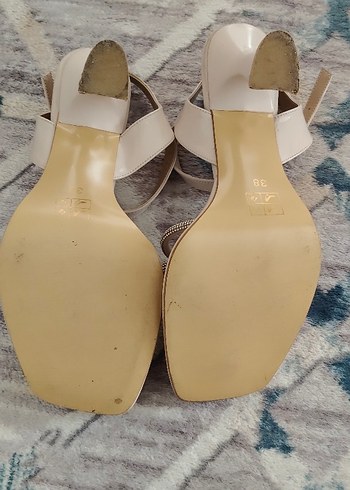 38 Beden Beyaz Tokalı Stiletto Kadın Abiye Ayakkabı