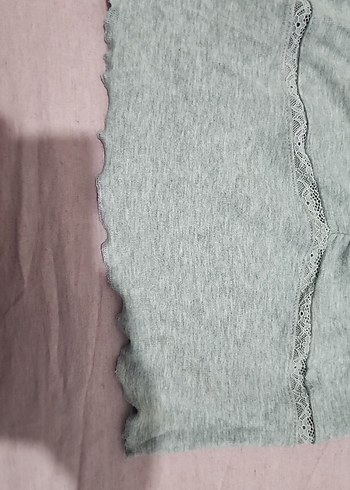 Gri Dantelli İnce Askılı Kadın crop - Görsel 3