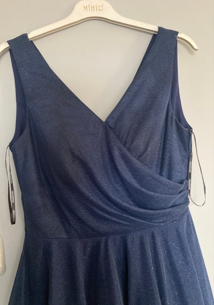 Laciveret V Yakalı Midi Elbisesi - Görsel 4