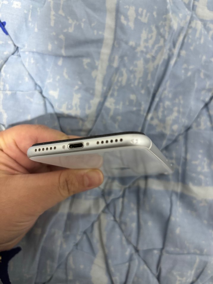 Kullanılmış iPhone Beyaz  Renk iPhone 2020 model - Görsel 4