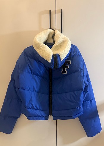 Mavi Kürklü Kısa Kadın Kışlık Mont - Görsel 5