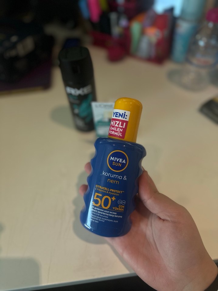 L'Oréal Bright Reveal SPF 50+ Yüz Güneş Koruyucu Stick+axe deo - Görsel 3