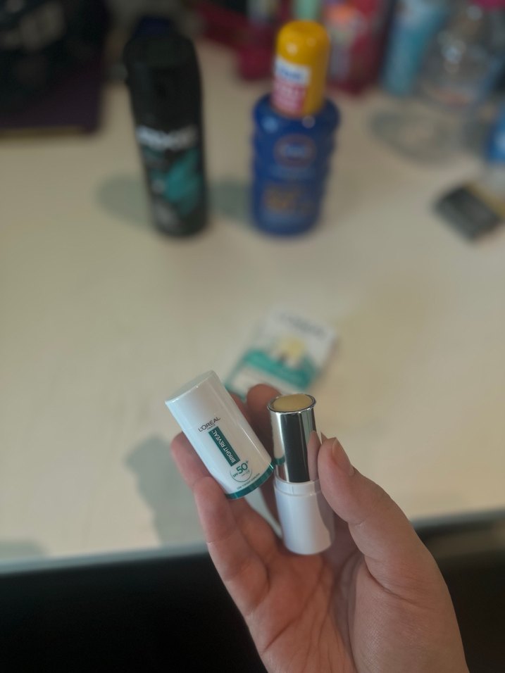 L'Oréal Bright Reveal SPF 50+ Yüz Güneş Koruyucu Stick+axe deo - Görsel 2