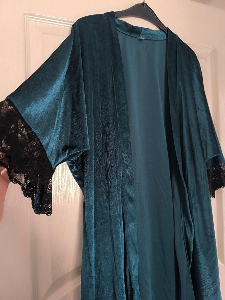 Kadife Uzun Kollu Midi Kadın Sabahlık - Görsel 2