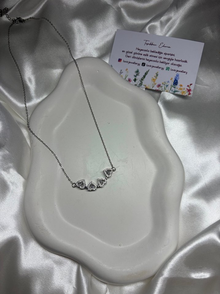 Çelik Gümüş Mıknatıslı Yonca Kolye - Görsel 2