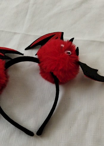 Kırmızı Kürklü Gotik Çocuk Taç - Görsel 3