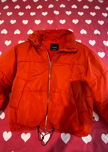 Pull and Bear Kırmızı Fermuarlı Kadın Mont