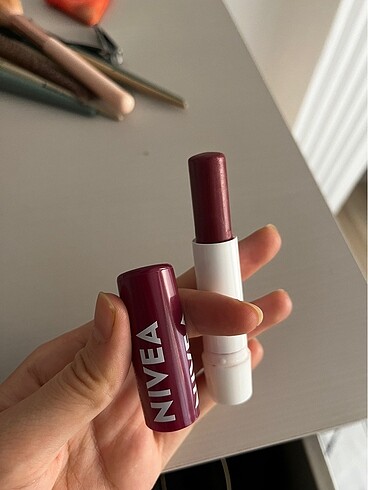 NIVEA Dudak nemlendiricisi