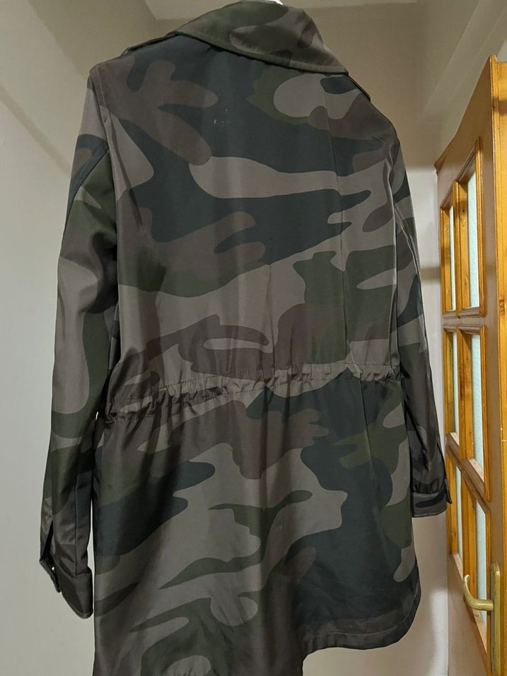 Kadın Kamuflaj Kemerli Midi Ceket - Görsel 3