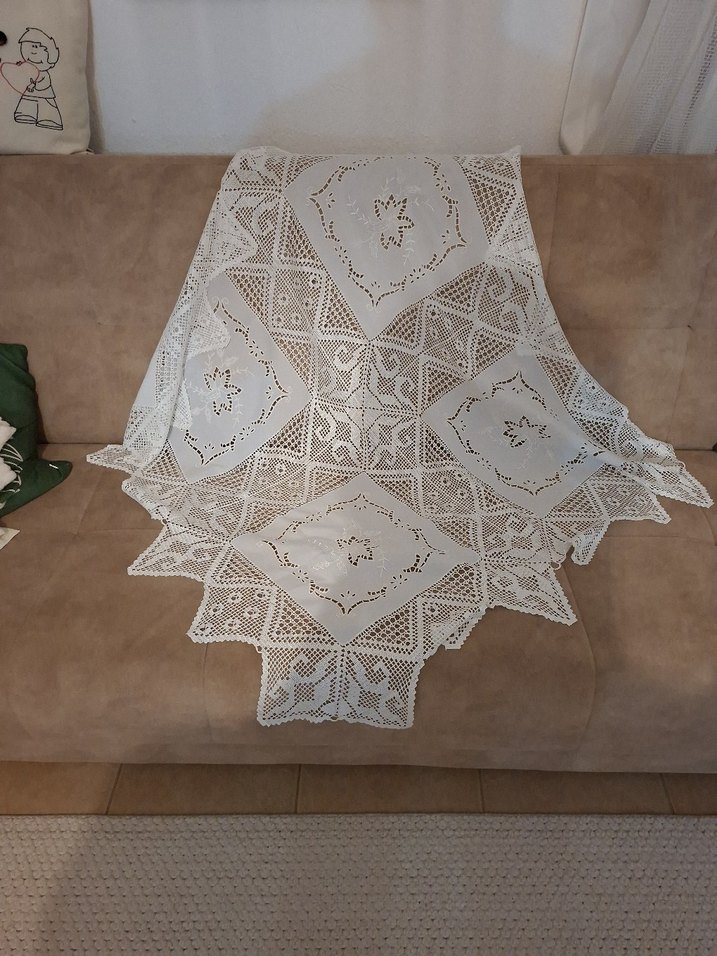 İşlemeli Beyaz Masa Örtüsü - Görsel 5