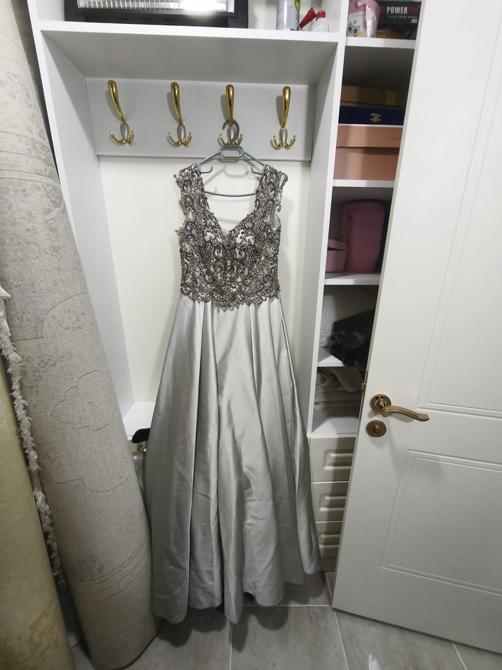 Gri Payetli Uzun Abiye Elbise - Görsel 2