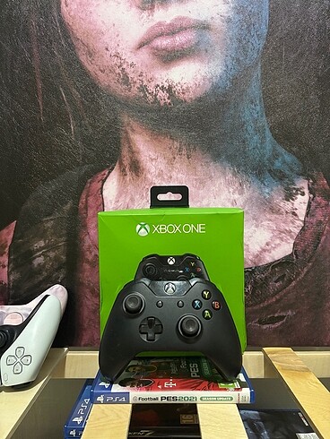 Xbox 8.Nesil Oyun Kolu Kutulu