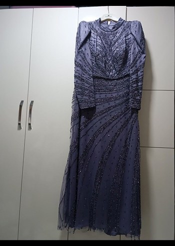 Uzun Kollu İşlemeli Mor Abiye Elbise - Görsel 3