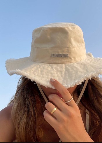 Jacquemus Jacquemus Bej Püsküllü Keten Kadın Şapka