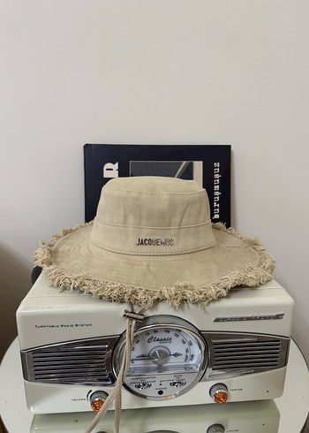  Beden JACQUEMUS BEJ FÖTR