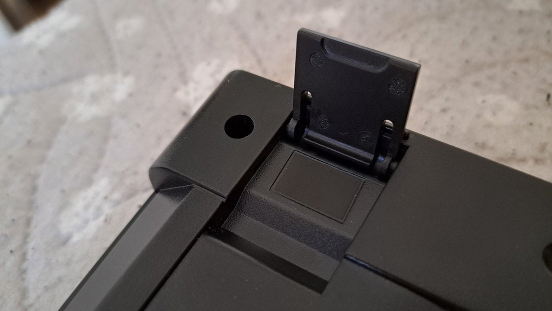 Logitech Y-X5A77 PlayStation 3 İçin Touchpad'li Bluetooth Klavye - Görsel 5