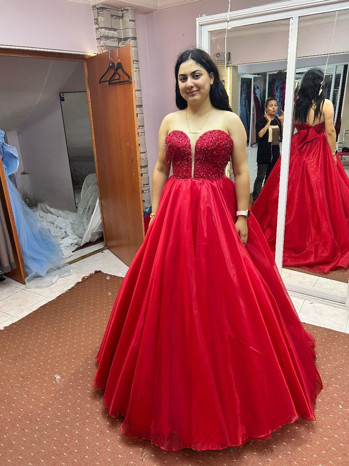 Kırmızı Boncuk İşlemeli Straplez kinalik - Görsel 4