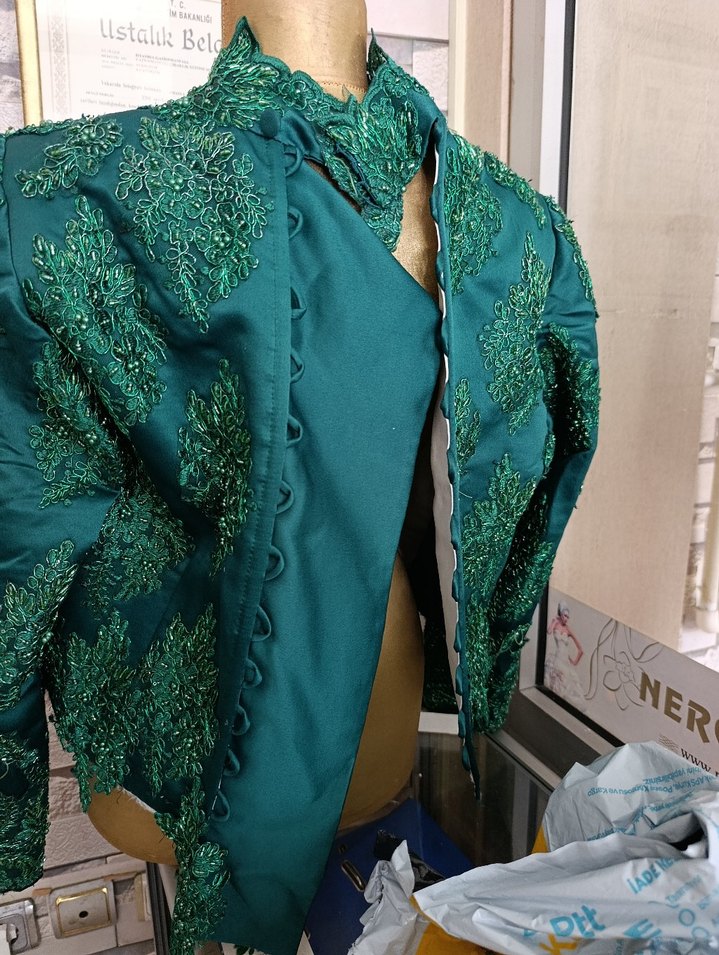 zümrüt yeşili tesettürlü büstiyer - Görsel 3