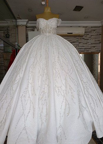 Parlak Beyaz Straplez Prenses Gelinlik - Görsel 5