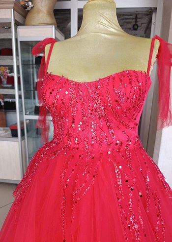 İşlemeli Boncuk Detaylı Pembe Straplez Abiye - Görsel 3