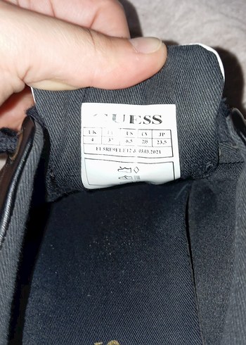 37 Beden siyah Renk Siyah Yılan Desenli Guess Kadın Spor Ayakkabı
