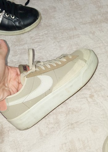 Nike Bej Kadın Platform Spor Ayakkabı