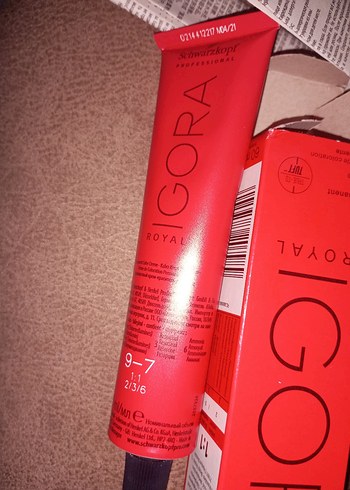 Schwarzkopf Igora Royal 9-7 Sarı Bakır Saç Boyası - Görsel 3
