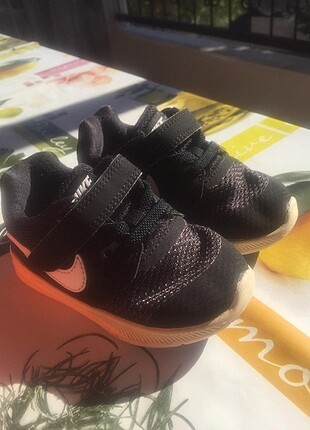 Nike spor ayakkabi