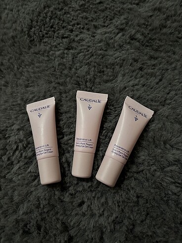 CAUDALİE resveratrol lıft göz kremı 3 adet 5 ml