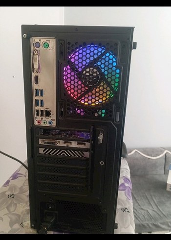 Beden Renk EVERESE RGB Fanlı Masaüstü Bilgisayar Kasa