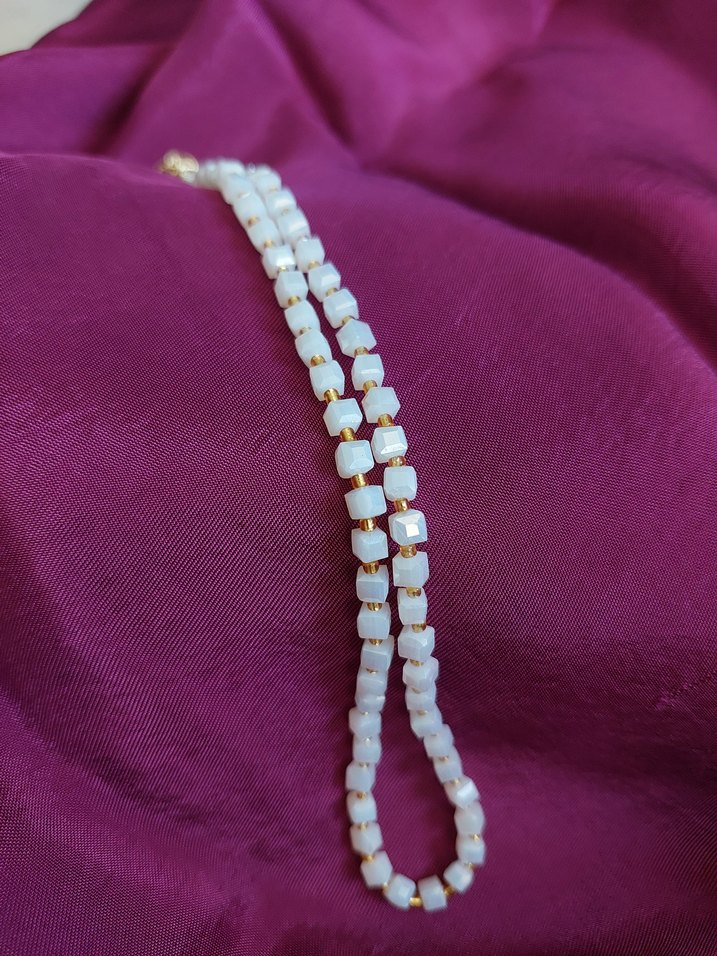 Beyaz Küp Kolye - Görsel 2