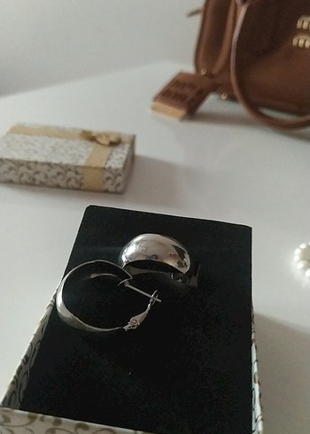 Klasik Gümüş Mini Tokalı Küpe