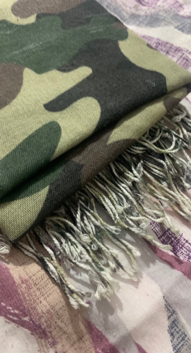 Kadın Çok Renkli Kamuflaj Desenli Şal - Görsel 2