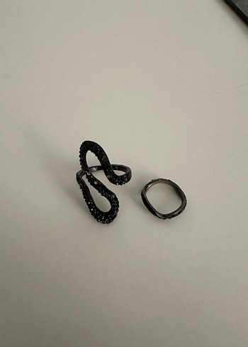 Accessorize Zincir Detaylı Siyah Yılan Desenli Kadın Yüzük