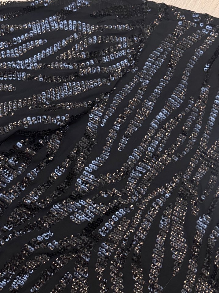 Zara Siyah Payetli Zebra Desenli Kadın Bluz - Görsel 2