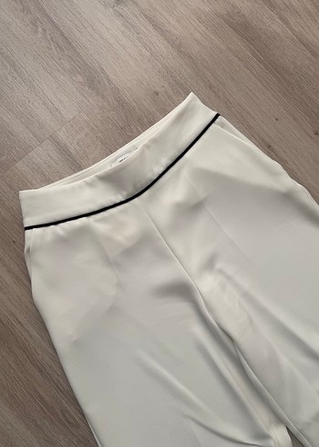 Beyaz Midi Kemerli Kadın Kumaş Pantolon - Görsel 2