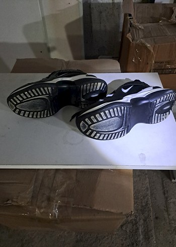 Siyah Gri Bağcıklı Stiletto Topuklu Kadın Spor Ayakkabı - Görsel 4