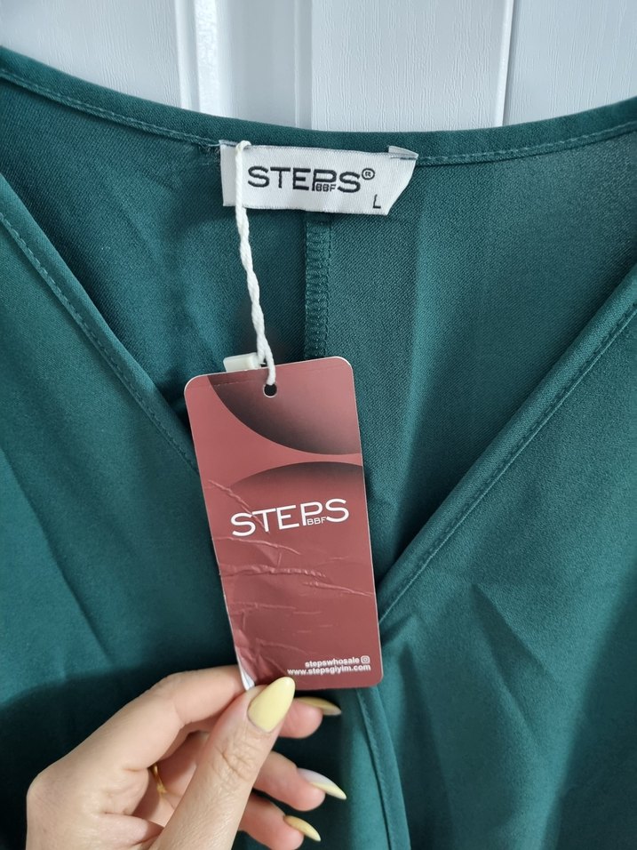 Yeşil volanlı elbise - Görsel 3