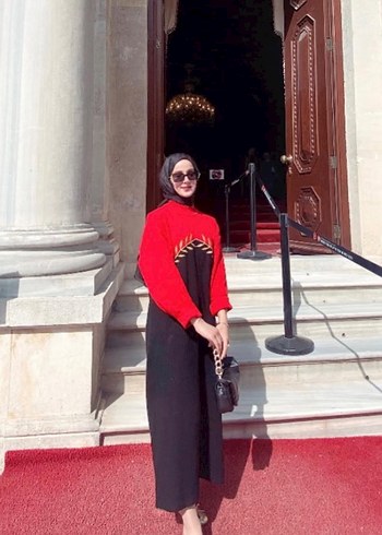 Kırmızı Siyah Etnik Desenli Uzun Elbise
