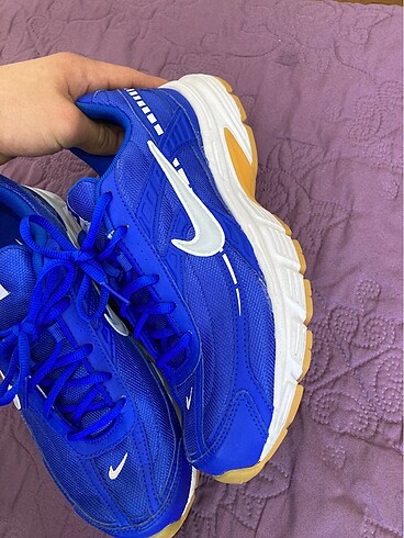 Nike (Nike initiatör) koşu ayakkabısı...