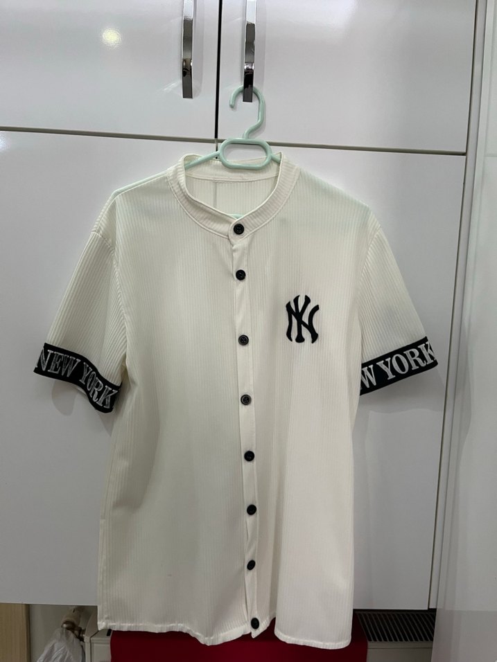 Düğmeli Beyaz Midi erkek Tişört - Görsel 3