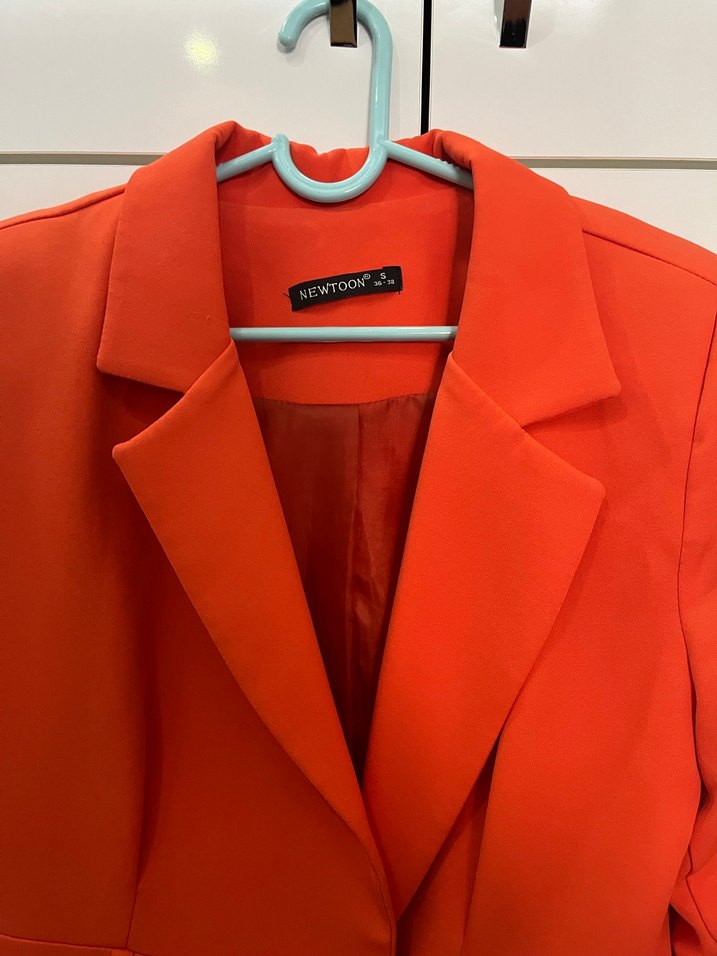 Turuncu Düğmeli Kadın Midi Blazer - Görsel 3