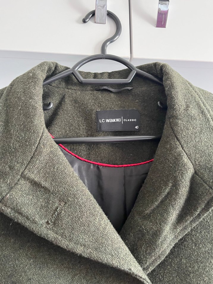 Haki Renk Düğmeli Kadın Kaban - Görsel 3