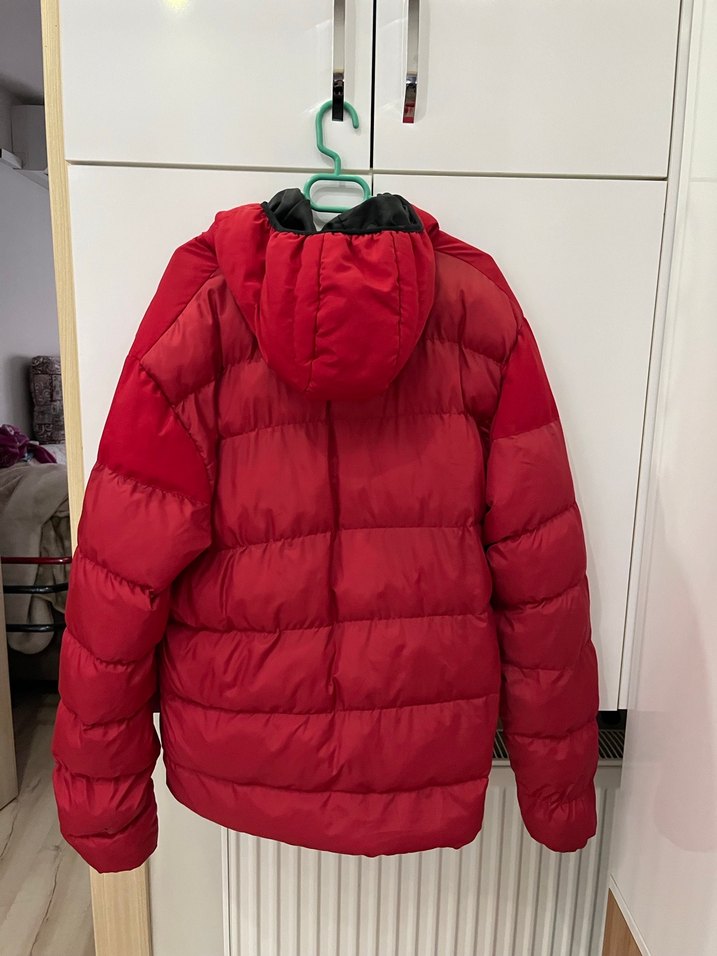 Nike Kırmızı Kapüşonlu erkek Mont - Görsel 2