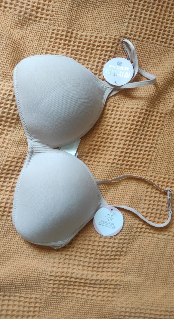 Bej Desteksiz Sütyen 75B 34B Non Push Up
My first bra - Görsel 3