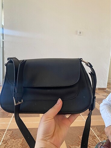 Siyah çanta