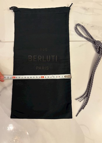 Berluti toz torbası ve ayakkabı bağcığı. - Görsel 2